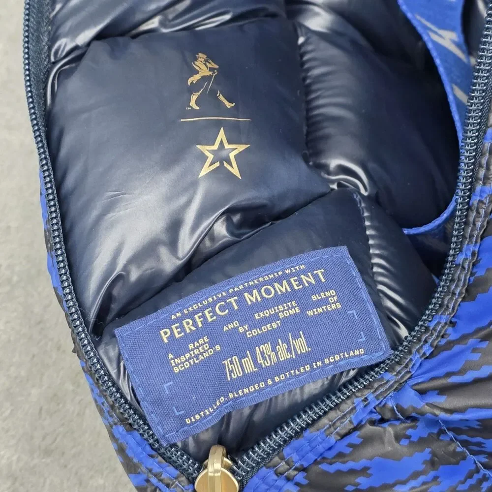 Johnnie Walker Blue Label Ice Chalet Limited Edition Puffer Bag  New with Tags
